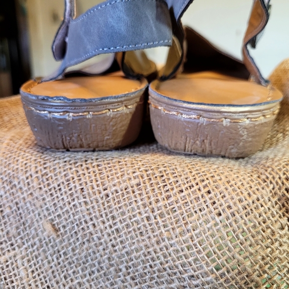 Shoes - Picture 2 of 3